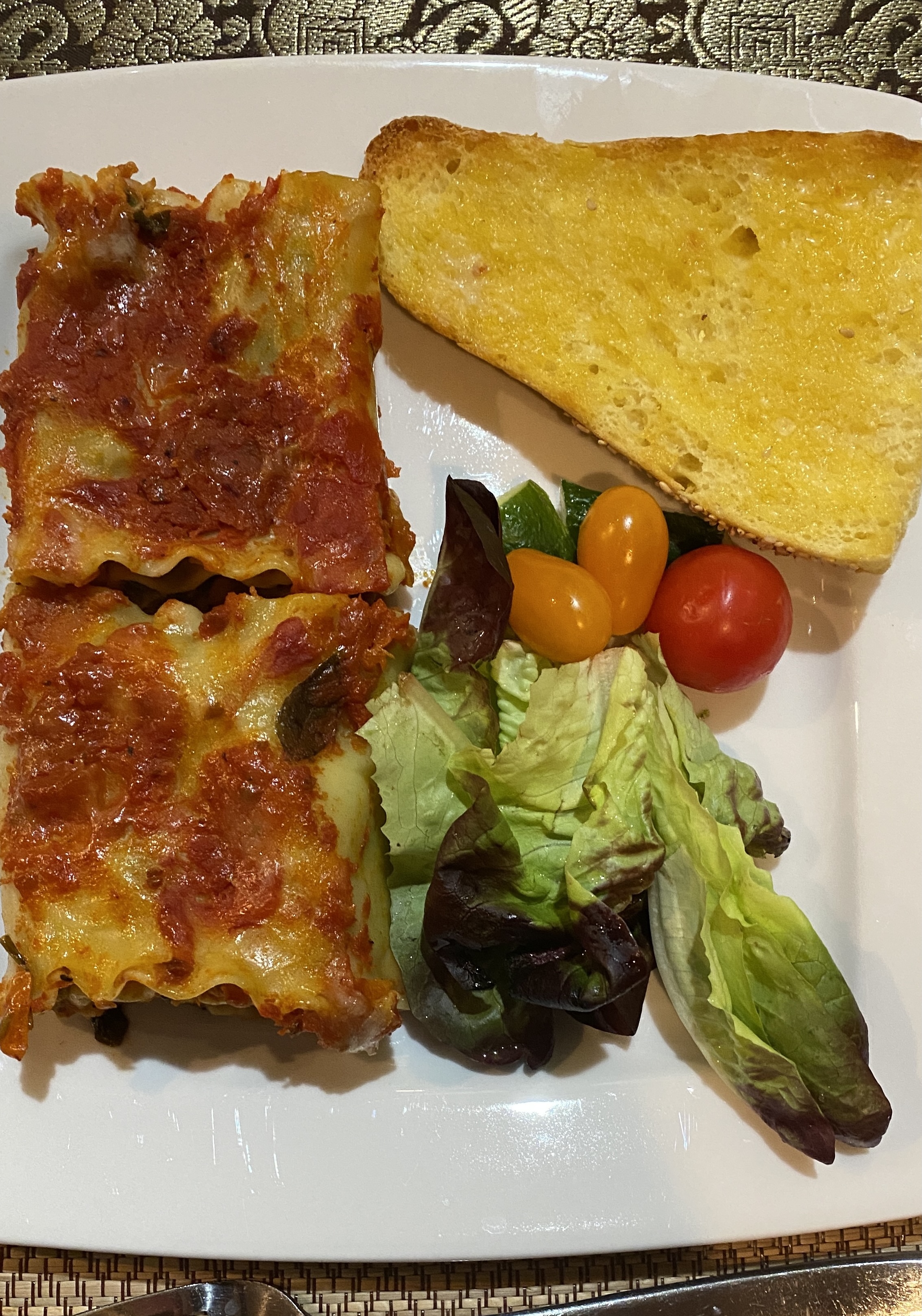 Serve with salad and toasted Italian bread